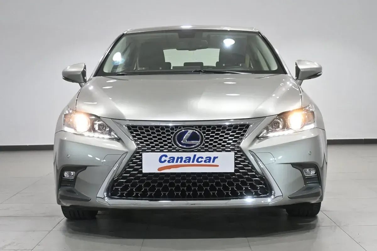 Usado Lexus CT200h Executive Line 136 CV (100 kW) 2020 Gris