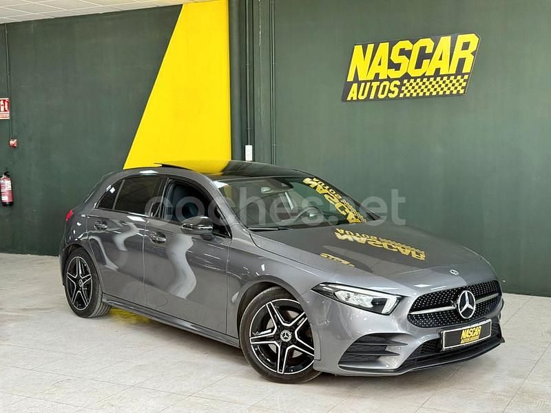 Gris / plata Usado 2023 Mercedes A220 Berlina | 36.500 € (Un poco caro) - Imagen 1/4