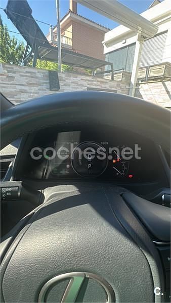 Usado Lexus UX Business Edition 184 CV (135 kW) 2022 Beige SUV