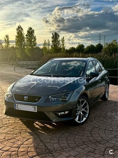 Gris / plata Usado 2014 Seat Leon ST FR Familiar | 13.500 € (Precio justo) - Imagen 1/4