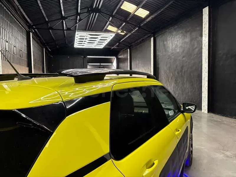 Usado Citroën C4 Cactus Business Class 99 CV (72 kW) 2019 Amarillo Utilitario