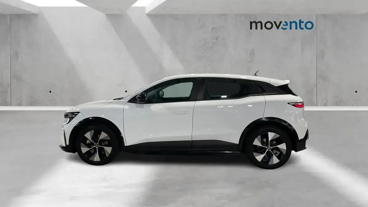 Usado Renault Mégane Equilibre 95 kW (130 CV) 2023 Negro Berlina