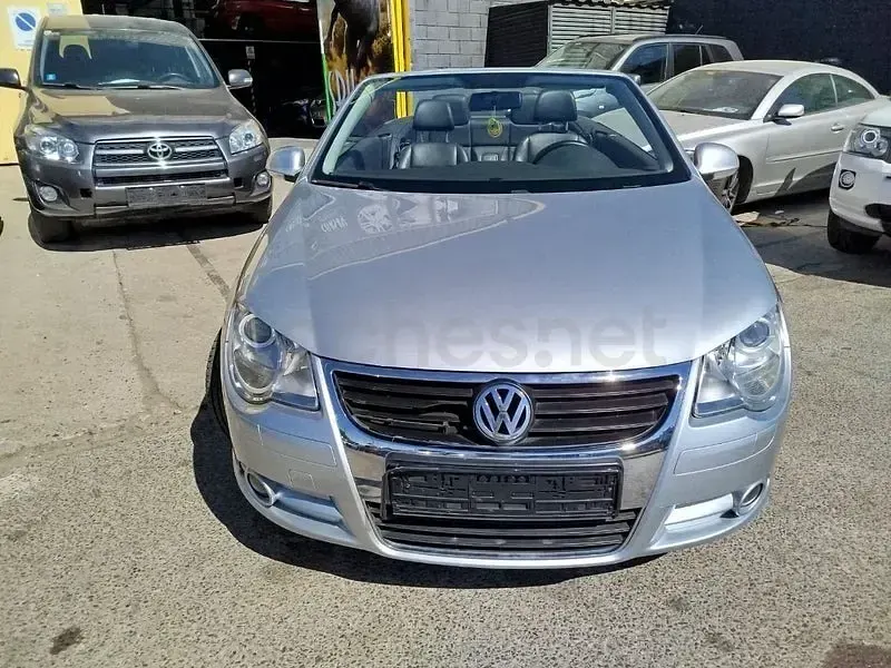 Usado VW Eos 150 CV (110 kW) 2008 Gris / plata Descapotable