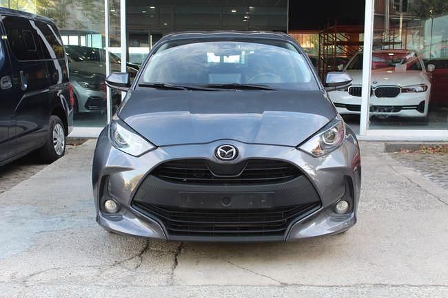 Usado Toyota Yaris Active 116 CV (85 kW) 2024 Gris Utilitario