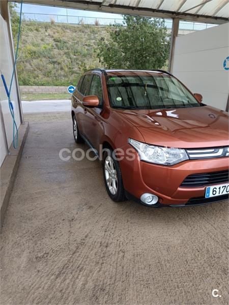 Marrón Usado 2013 Mitsubishi Outlander Motion SUV | 10.000 € (Buen precio) - Imagen 1/4