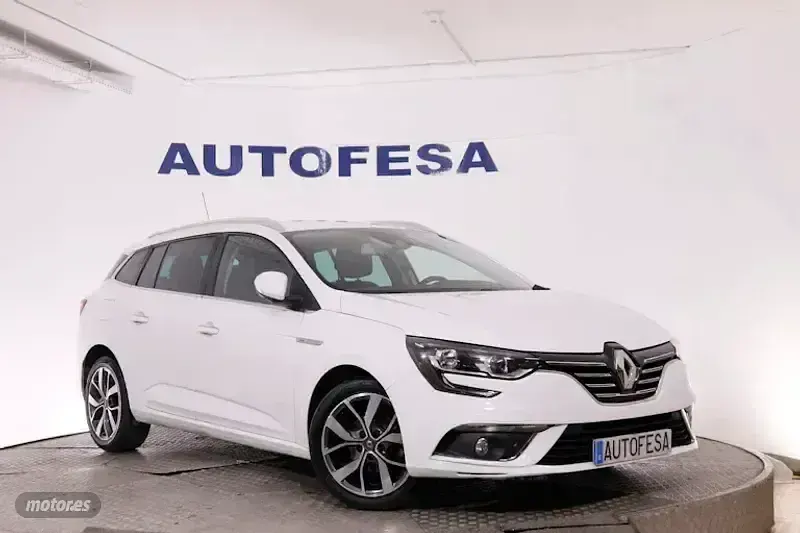 Usado Renault Mégane GrandTour Bose Edition 130 CV (95 kW) 2017 Blanco Familiar