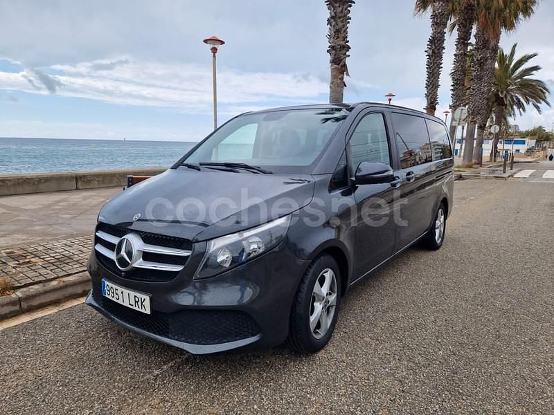 Gris / plata Usado 2021 Mercedes V220 Avantgarde Monovolumen | 43.900 € (Buen precio) - Imagen 1/4