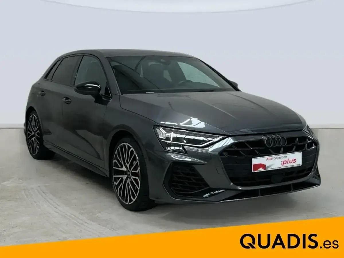 Usado Audi A3 Advanced 333 CV (244 kW) 2025 Gris