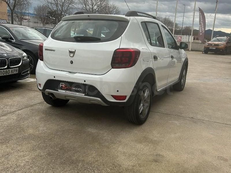 Usado Dacia Sandero Stepway Ambiance 90 CV (66 kW) 2018 Blanco Berlina