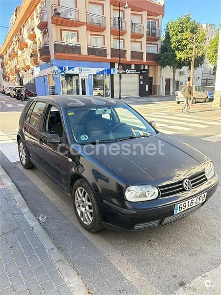 Usado VW Golf IV Highline 105 CV (77 kW) 2002 Negro Berlina