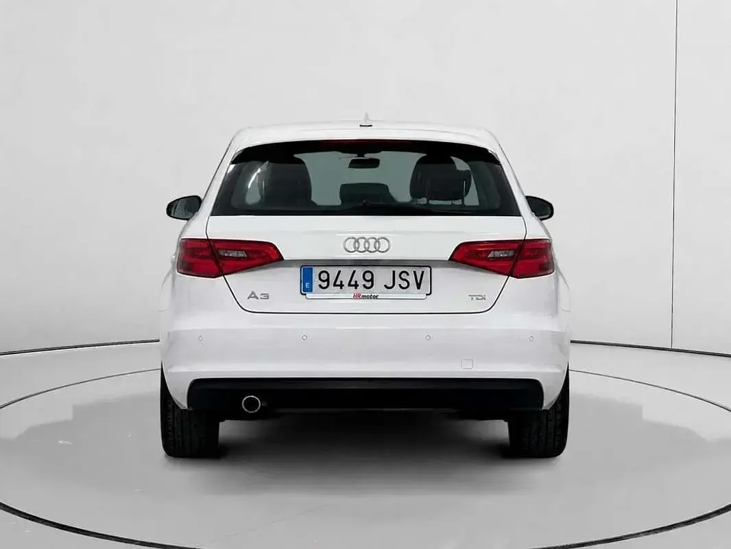 Usado Audi A3 Sportback Advanced 110 CV (80 kW) 2016 Blanco Utilitario