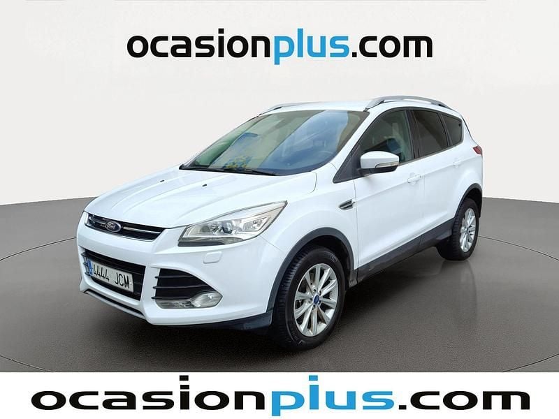 Usado Ford Kuga Titanium 150 CV (110 kW) 2015 Blanco SUV