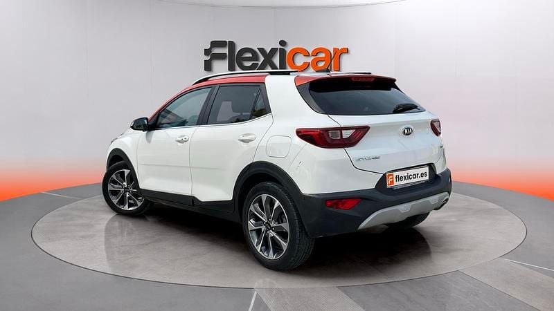 Usado Kia Stonic 120 HP (88 kW) 2018 Branco SUV