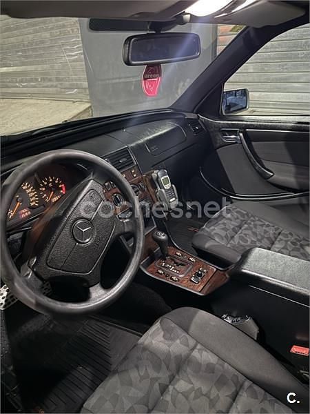 Usado Mercedes C240 Classic 170 CV (125 kW) 1999 Gris / plata Berlina
