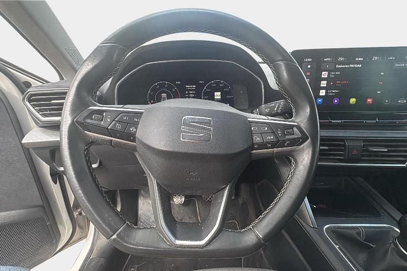 Usado Seat Leon Reference 115 CV (84 kW) 2020 Blanco Berlina