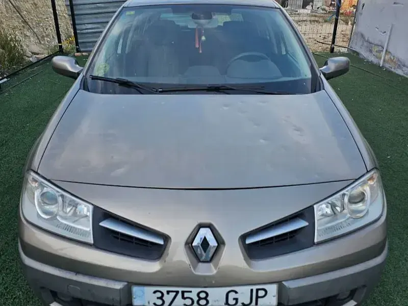 Usado Renault Mégane Business 105 CV (77 kW) 2008 Beige Berlina
