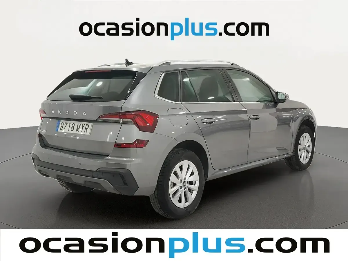 Usado Skoda Kamiq Selection 115 CV (84 kW) 2025 Gris SUV