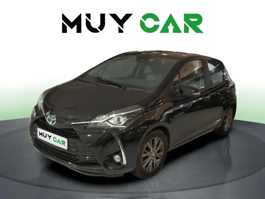 Usado Toyota Yaris Active 99 CV (72 kW) 2018 Negro Utilitario