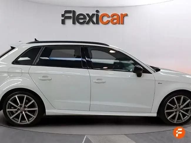 Usado Audi A3 S-Line 116 CV (85 kW) 2020 Blanco Berlina