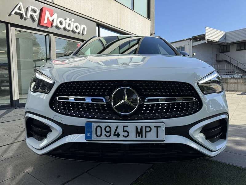 Usado Mercedes GLA200 163 CV (119 kW) 2024 Blanco SUV