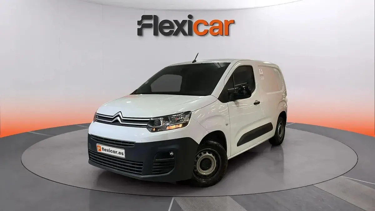 Usado Citroën Berlingo 102 CV (75 kW) 2024 Blanco Monovolumen