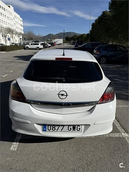 Usado Opel Astra GTC Energy 90 CV (66 kW) 2010 Blanco Berlina