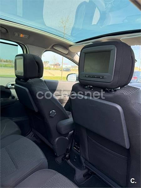 Usado Peugeot 5008 Sport 110 CV (80 kW) 2010 Gris / plata Monovolumen