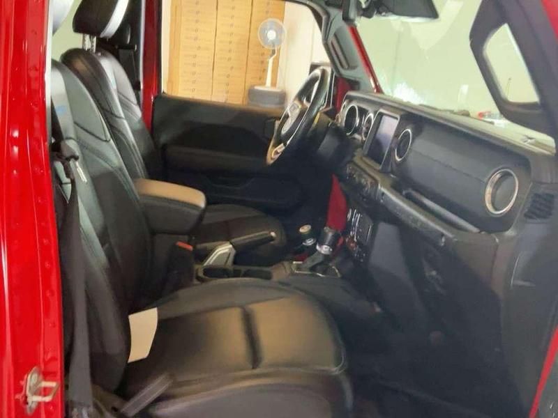 Usado Jeep Wrangler Unlimited Rubicon 381 CV (280 kW) 2021 Rojo SUV