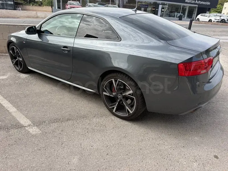 Usado Audi A5 S-Line 245 CV (180 kW) 2012 Gris / plata Coupe