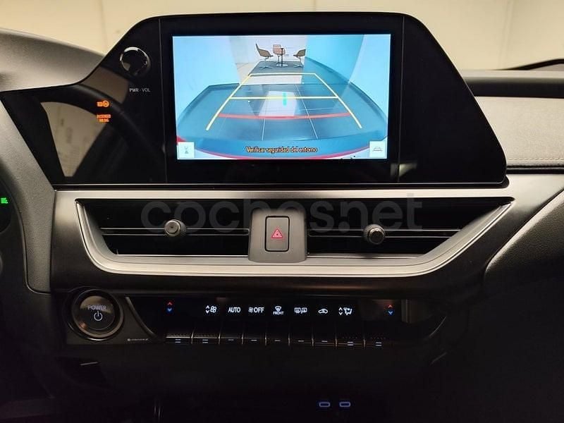 Usado Lexus UX 199 CV (146 kW) 2025 Rojo SUV