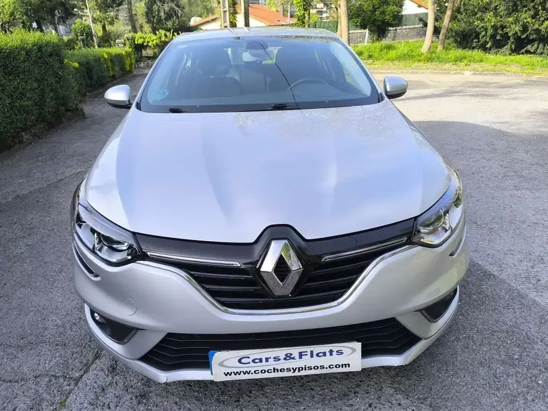 Usado Renault Mégane Life 95 CV (69 kW) 2020 Plateado Utilitario