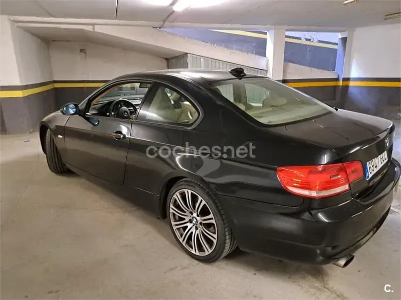 Usado BMW 320 177 CV (130 kW) 2008 Negro Coupe