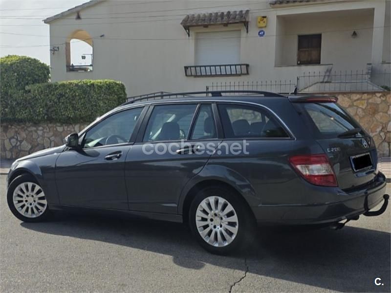 Usado Mercedes C200 Elegance 122 CV (89 kW) 2008 Gris / plata Familiar