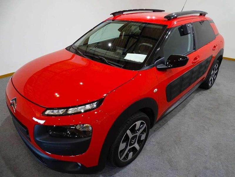 Rojo Usado 2016 Citroën C4 Cactus Feel Utilitario | 9490 € (Caro) - Imagen 1/4