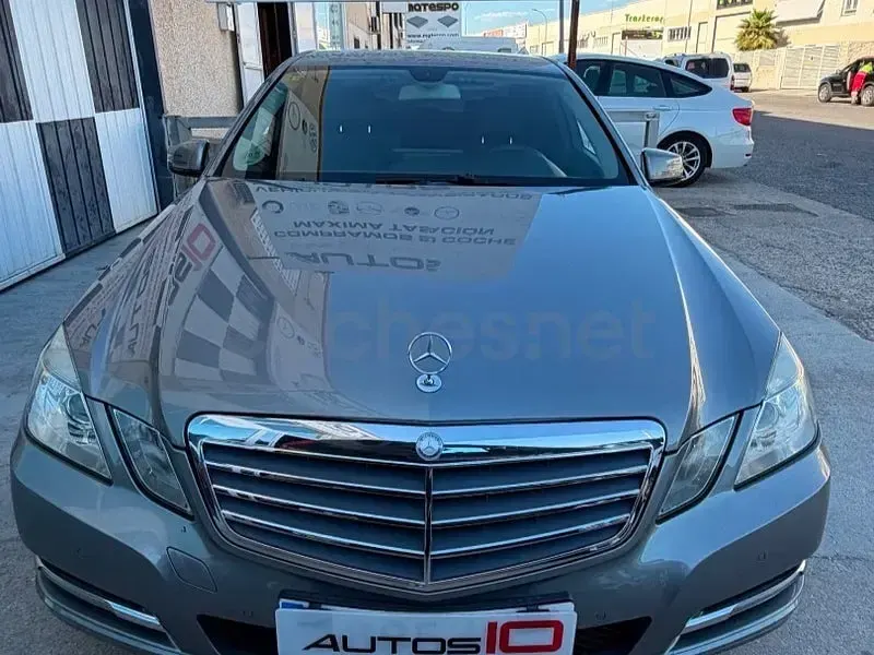 Usado Mercedes E250 204 CV (150 kW) 2011 Gris / plata Berlina