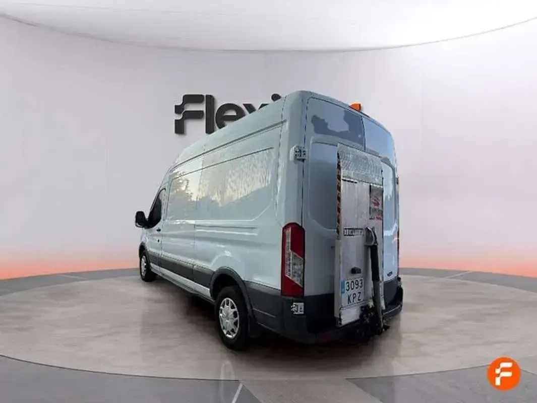Usado Ford Transit 170 CV (125 kW) 2018 Blanco Van