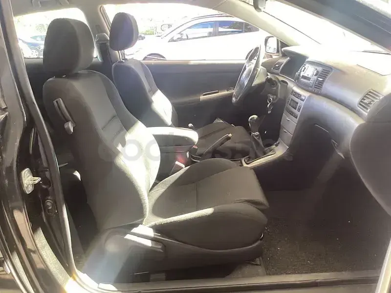 Usado Toyota Corolla Sol 110 CV (80 kW) 2005 Negro Berlina