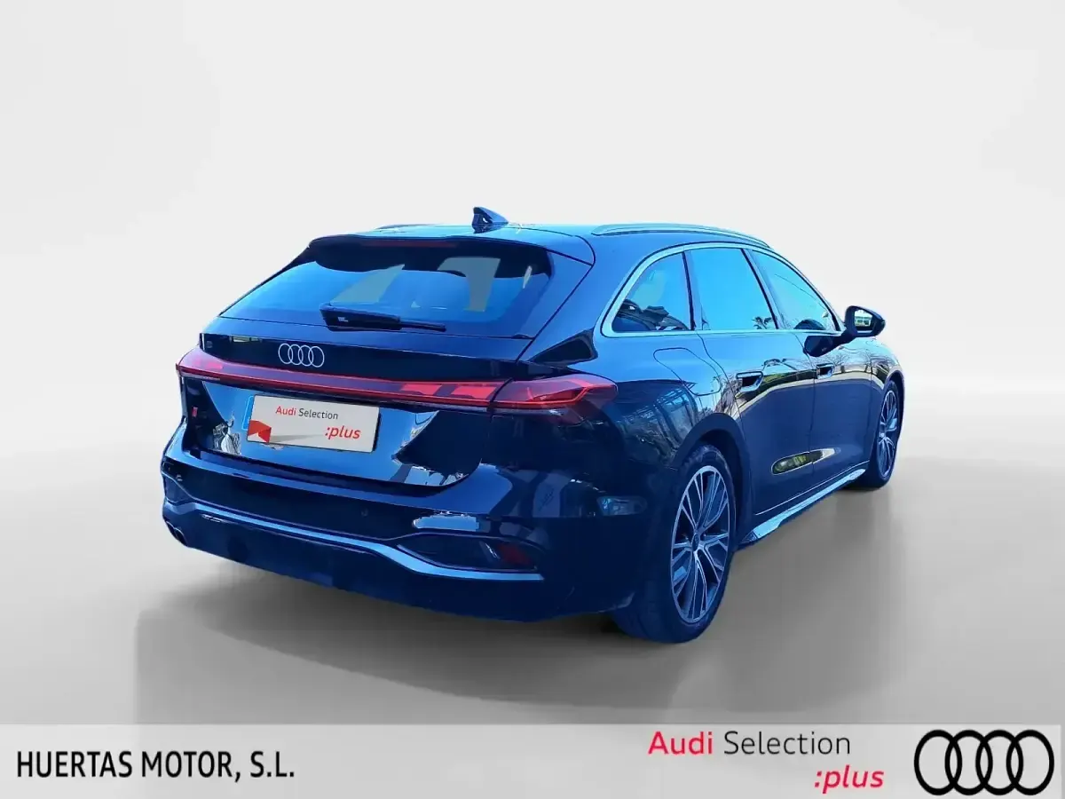 Käytetty Audi A5 S-Line 204 HP (150 kW) 2024 Musta Farmari