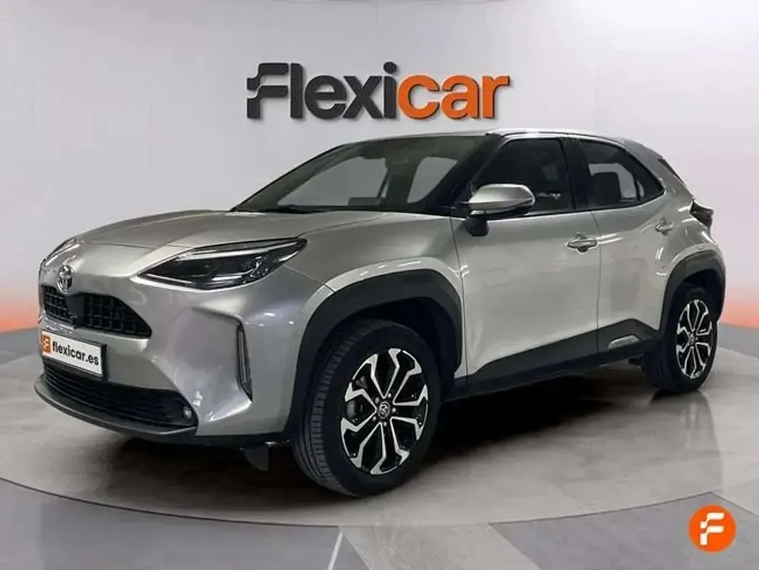 Usado Toyota Yaris Cross Active 116 CV (85 kW) 2022 Gris SUV