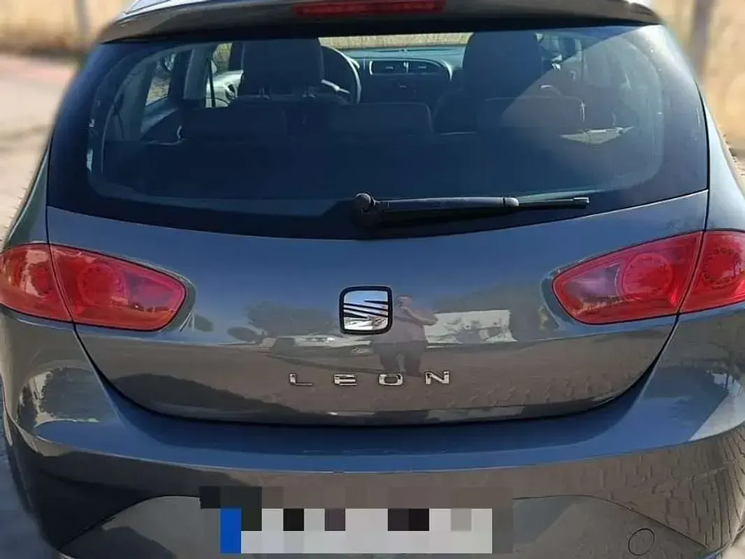 Usado Seat Leon Copa 105 CV (77 kW) 2012 Gris Utilitario