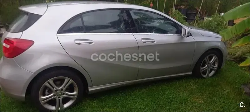 Usado Mercedes A200 136 CV (100 kW) 2019 Gris / plata Berlina