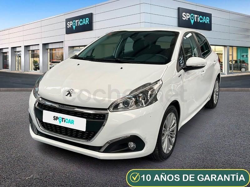 Usado Peugeot 208 Signature Sky 82 CV (60 kW) 2018 Blanco Utilitario