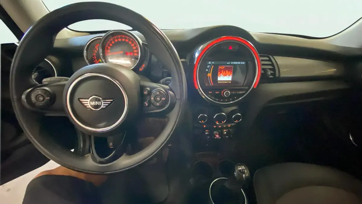 Usado Mini Cooper 136 CV (100 kW) 2018 Verde Utilitario