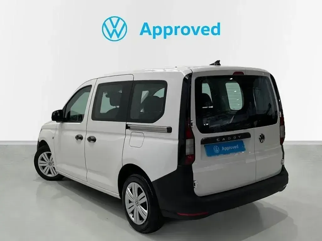 Usado VW Caddy 102 CV (75 kW) 2021 Blanco Monovolumen