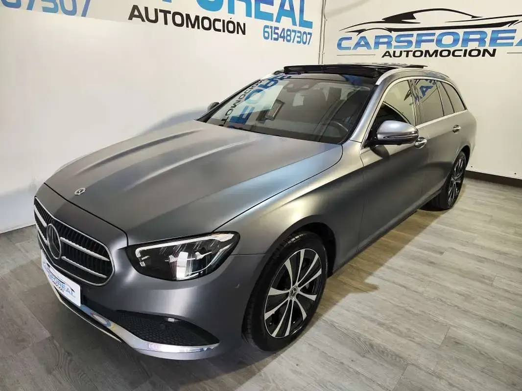 Usado Mercedes E300 306 CV (225 kW) 2021 Gris Familiar