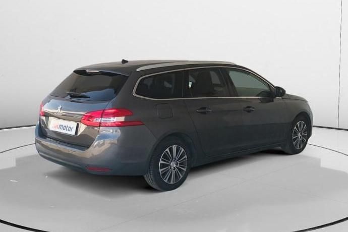 Usado Peugeot 308 Allure 131 CV (96 kW) 2021