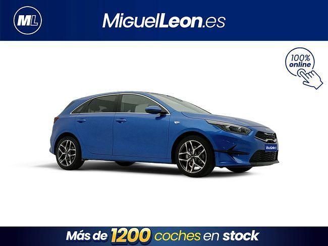 Usado Kia Ceed 120 CV (88 kW) 2023 Azul Utilitario