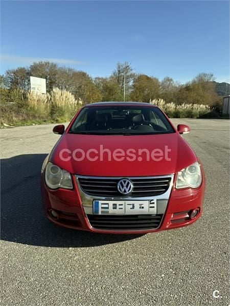 Usado VW Eos 140 CV (102 kW) 2008 Rojo Descapotable