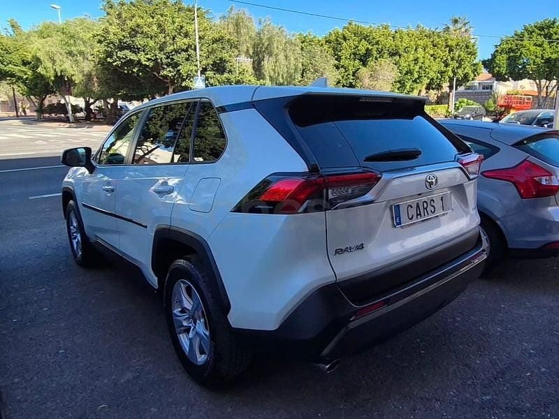 Usado Toyota RAV4 Executive 151 CV (111 kW) 2021 Blanco SUV