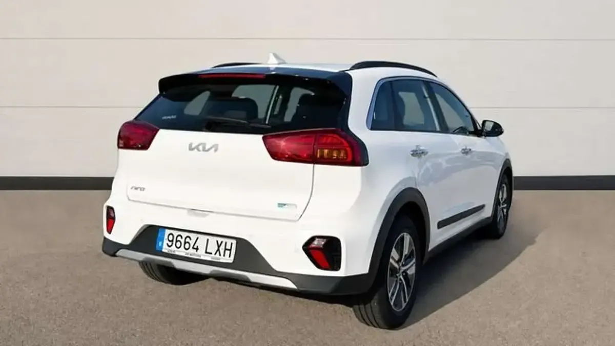 Usado Kia Niro 141 CV (103 kW) 2022 Blanco SUV